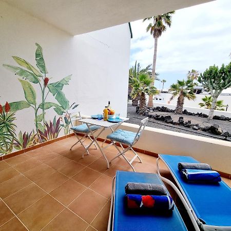 Apartamento Eduardo A Primera Linea Del Mar Costa Teguise Eksteriør billede