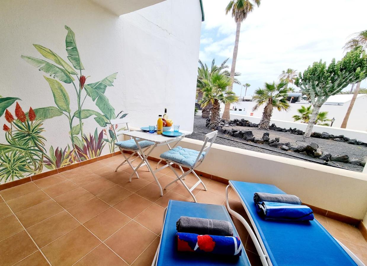 Apartamento Eduardo A Primera Linea Del Mar Costa Teguise Eksteriør billede
