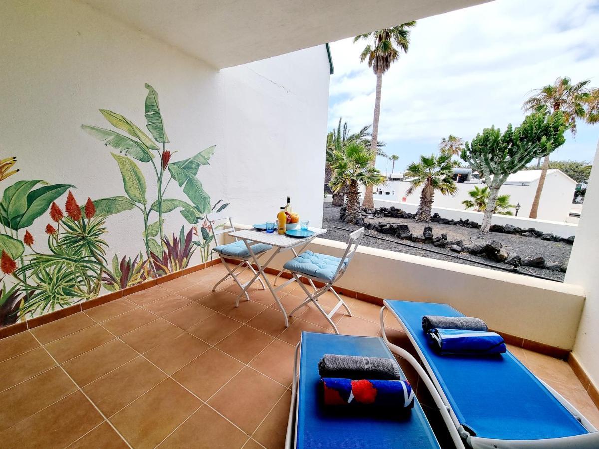 Apartamento Eduardo A Primera Linea Del Mar Costa Teguise Eksteriør billede