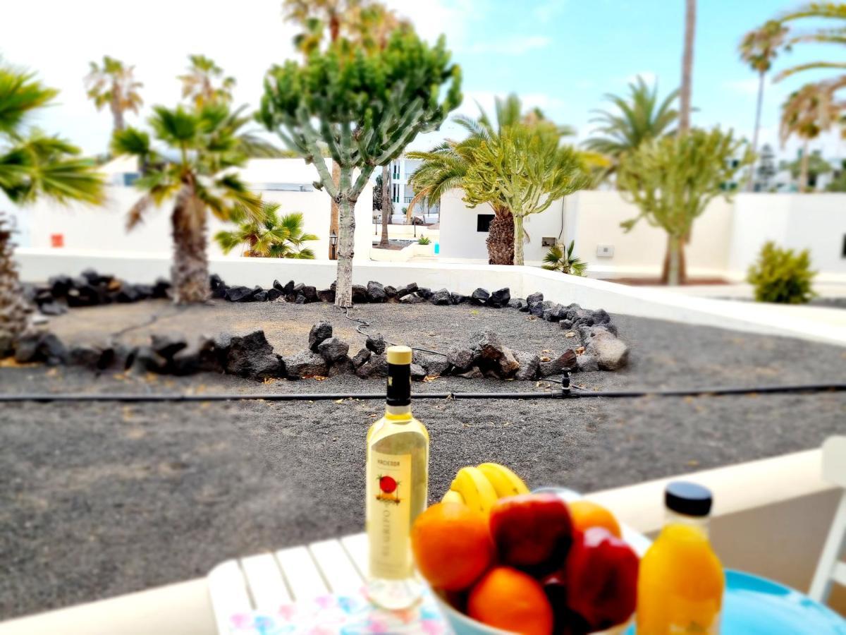 Apartamento Eduardo A Primera Linea Del Mar Costa Teguise Eksteriør billede
