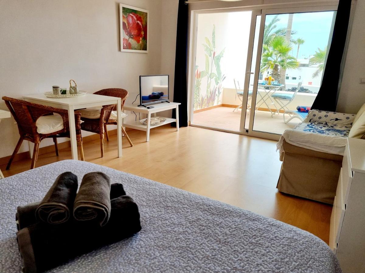 Apartamento Eduardo A Primera Linea Del Mar Costa Teguise Eksteriør billede